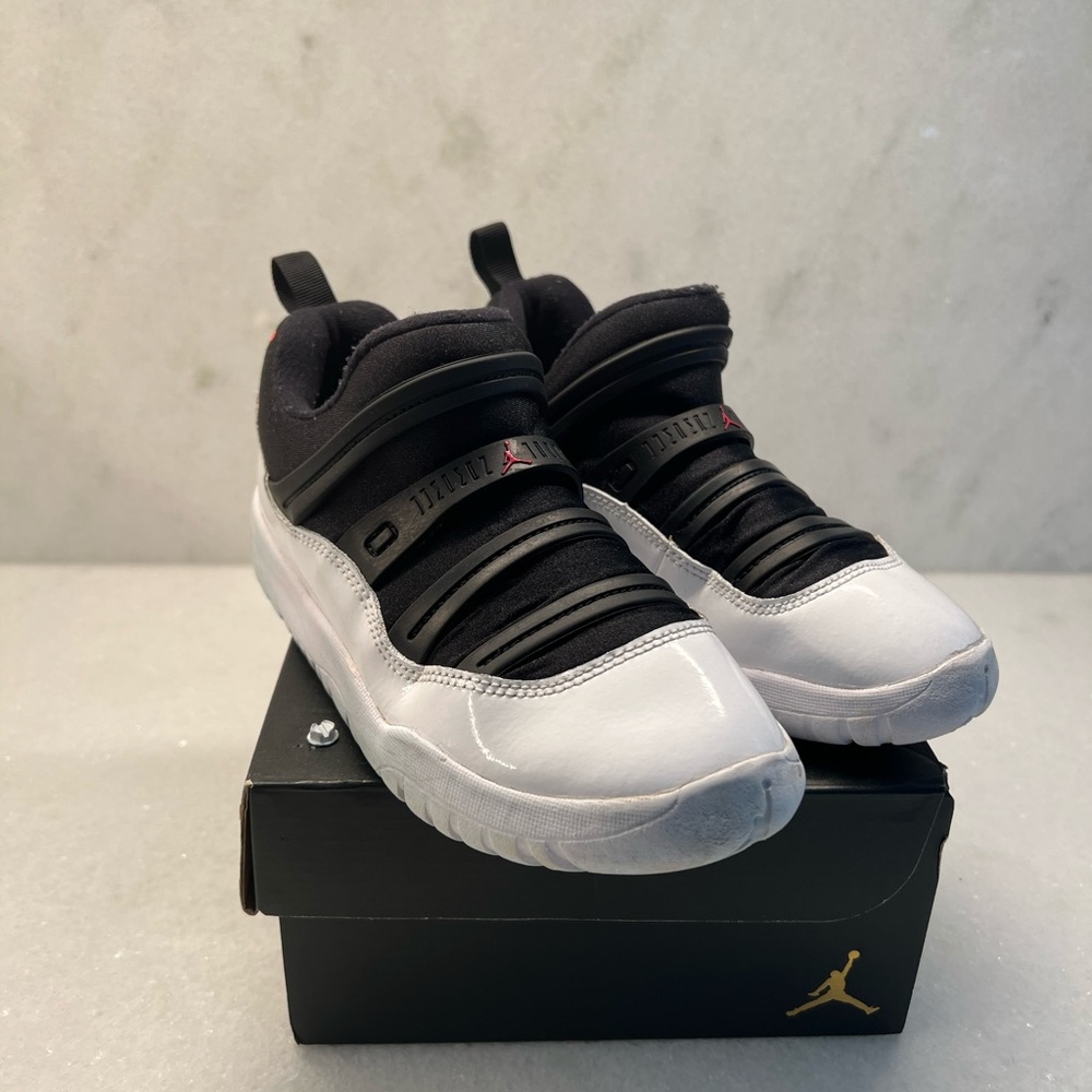 Jordan Flex youth size 1